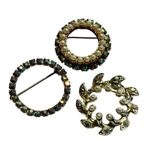 Vintage wreath brooches classic mid century rhinestone faux pearl circle pin (3)